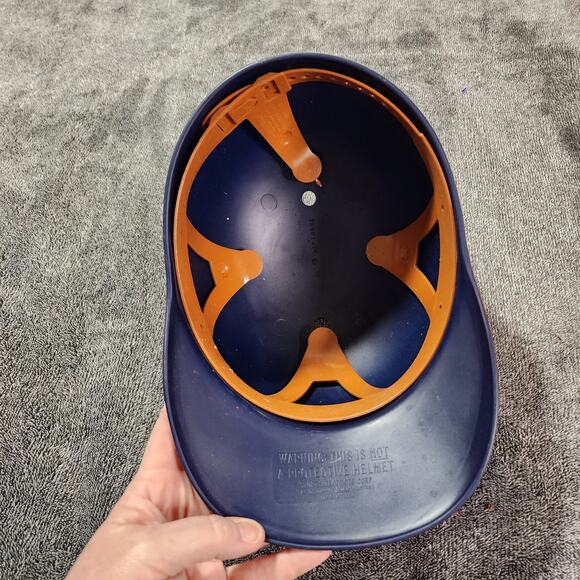 Atlanta Braves min batting helmet for decoration NOT FOR PROTECTION DD - Picture 4 of 10